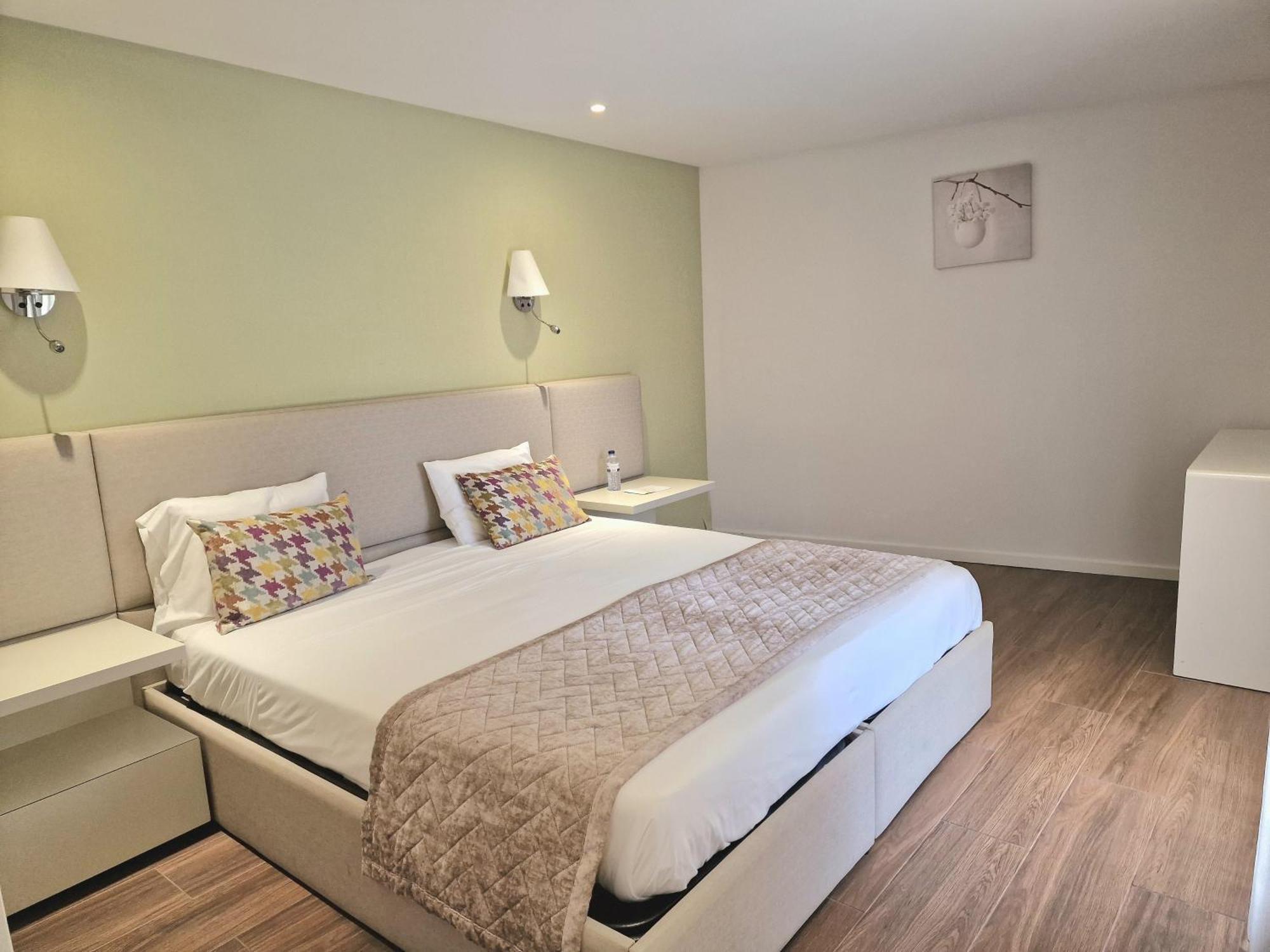 Quinta Dos Jasmins Bed & Breakfast Pacos de Ferreira Ngoại thất bức ảnh